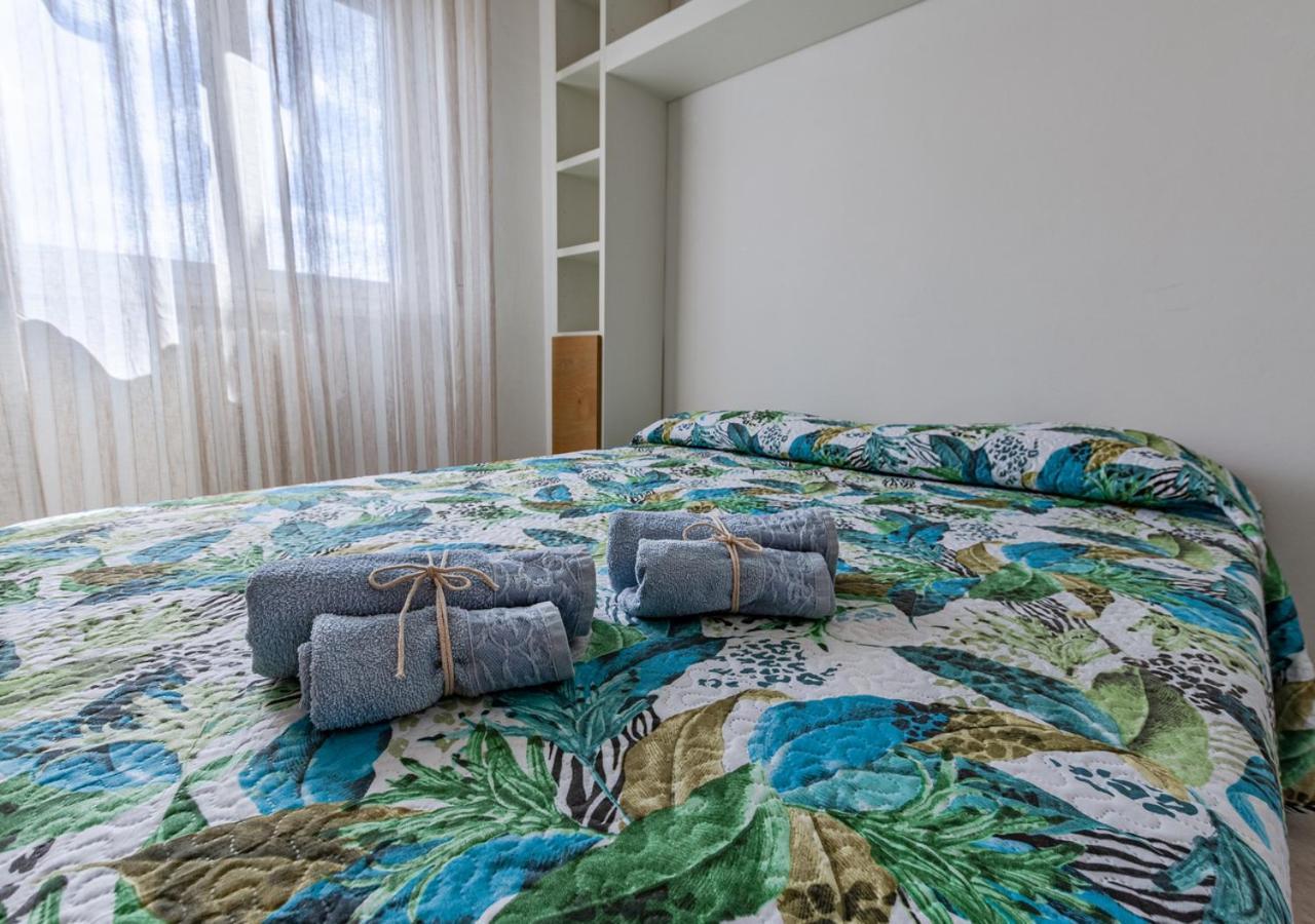 Luxury House Near Train Station Apartment Livorno Bagian luar foto