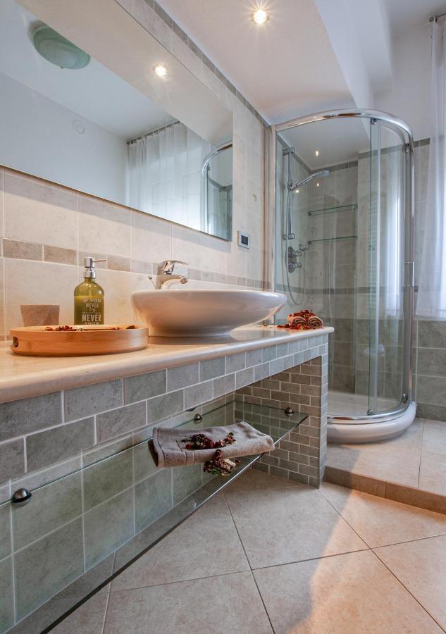Luxury House Near Train Station Apartment Livorno Bagian luar foto
