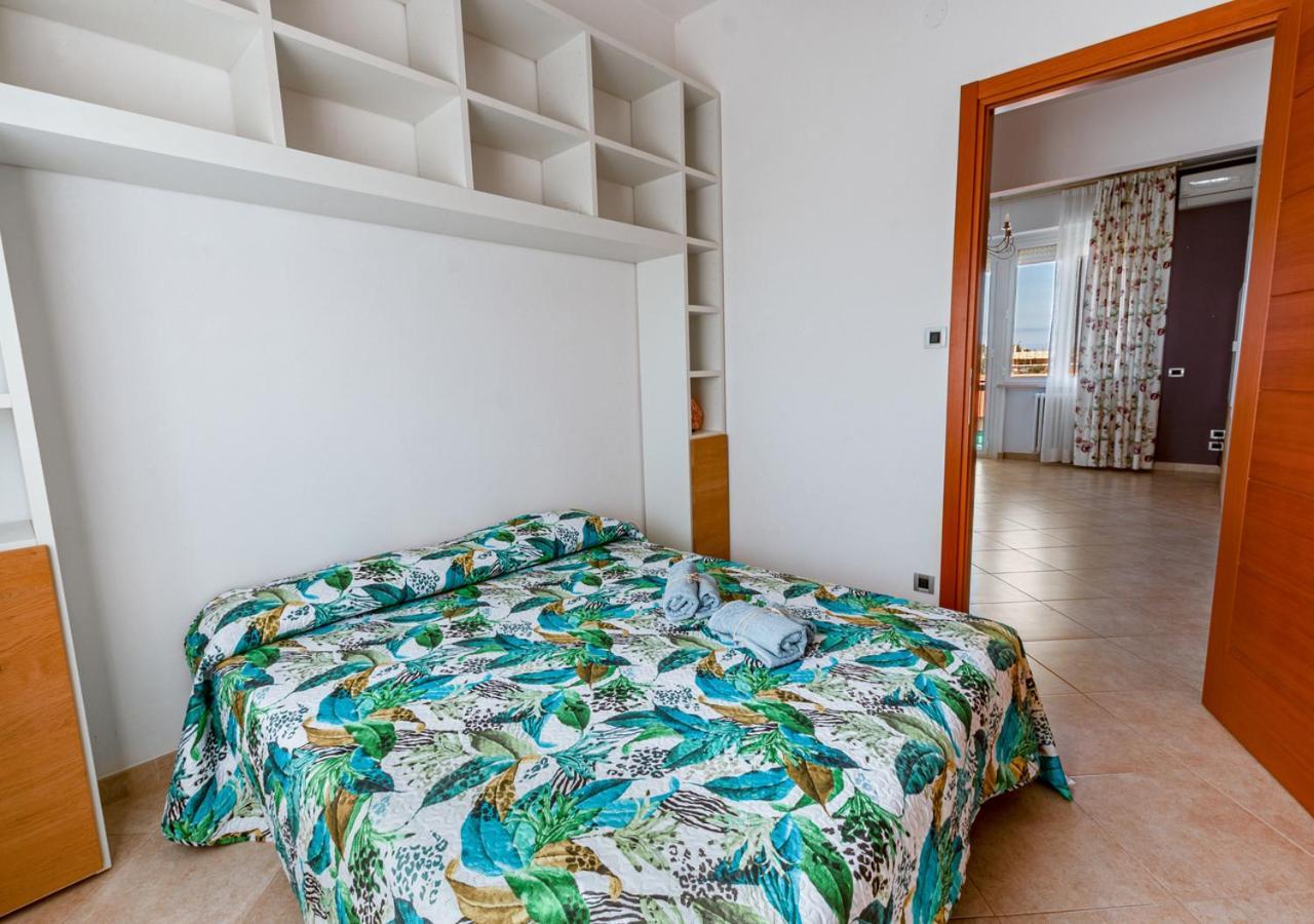 Luxury House Near Train Station Apartment Livorno Bagian luar foto